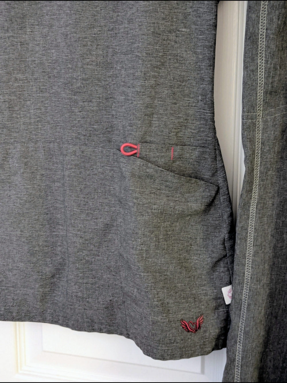 Smitten Heathered Charcoal Gray Scrub Set with Pink Accents - Size Small - Picture 8 of 16